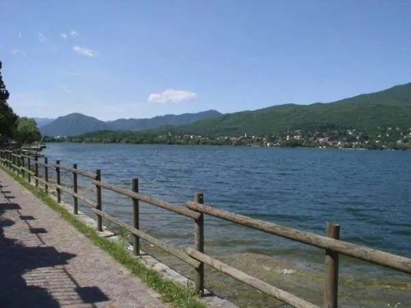 Casa Vacanze La Betulla Biandronno