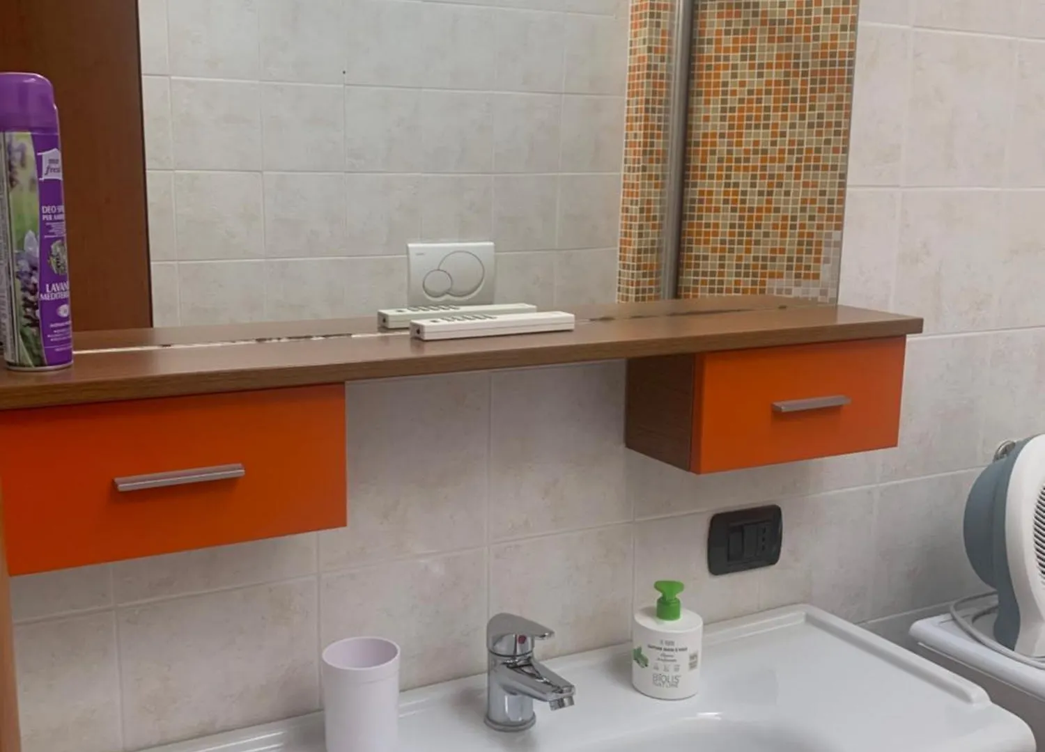 Casa Vacanze La Betulla Biandronno Italy